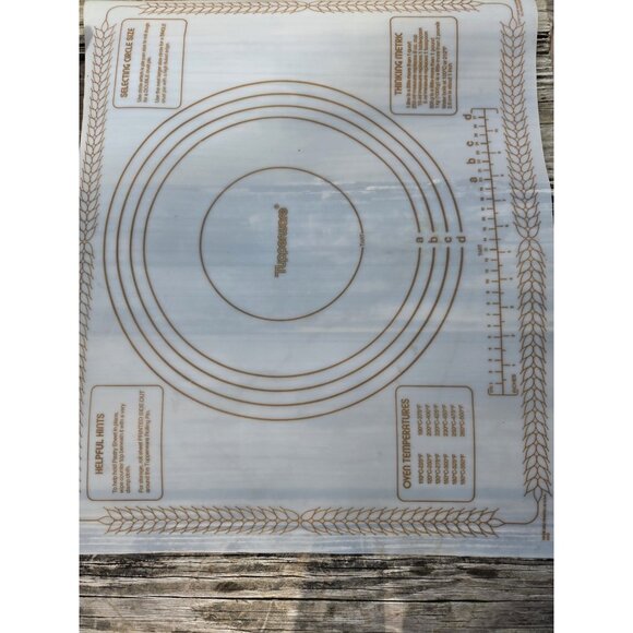 Tupperware PASTRY MAT 1977 6853 pie tart crust roll dough baking Dart Industries - Picture 1 of 7